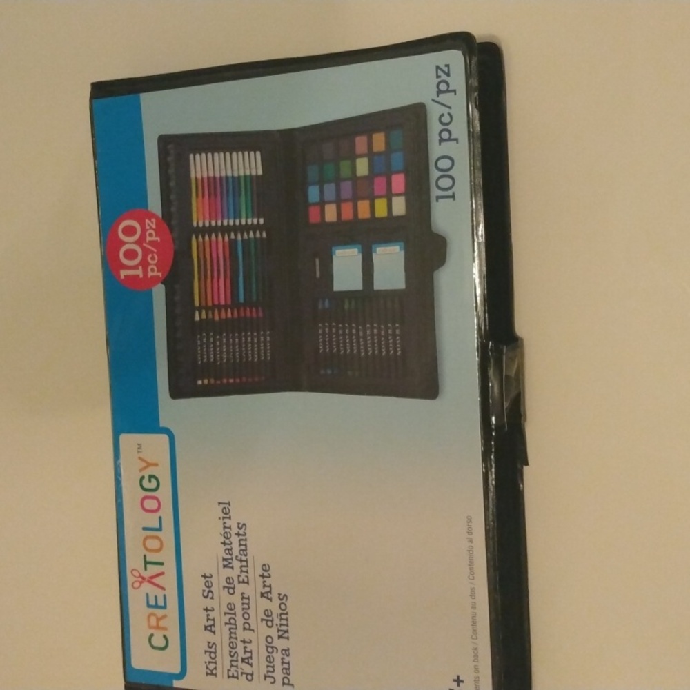 Creatology Art Pieces Kids 100 Pieces Ages 6+ Crayons Markers Pencils Watercolor